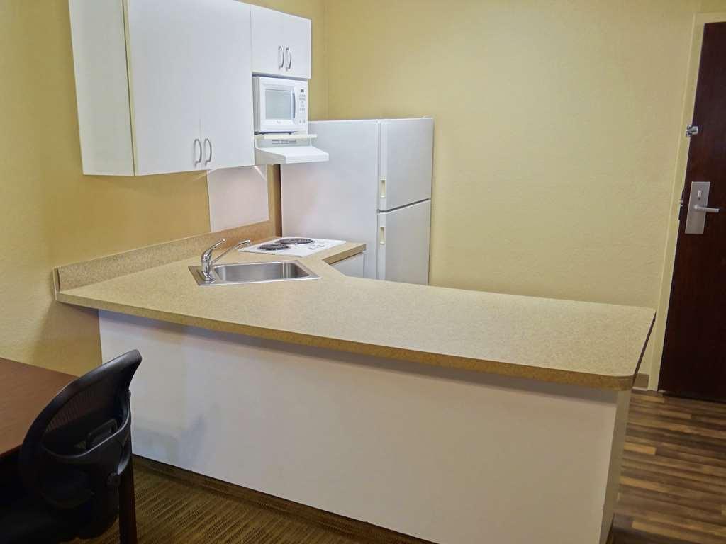 Extended Stay America Select Suites - Detroit - Roseville Rum bild