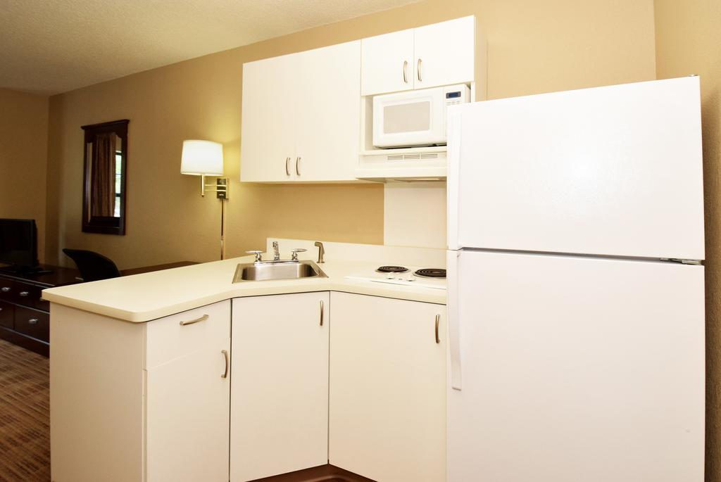 Extended Stay America Select Suites - Detroit - Roseville Exteriör bild